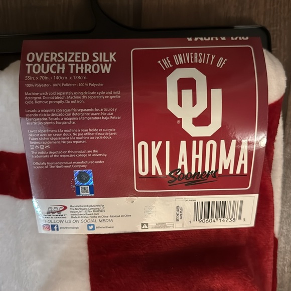 University of Oklahoma Oversized Silk Touch Throw - Picture 2 of 5